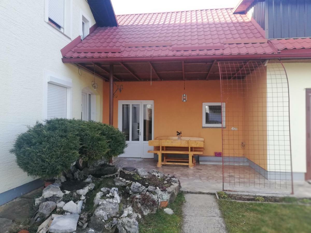 Studio Apartman Krosna Perusic Exterior foto